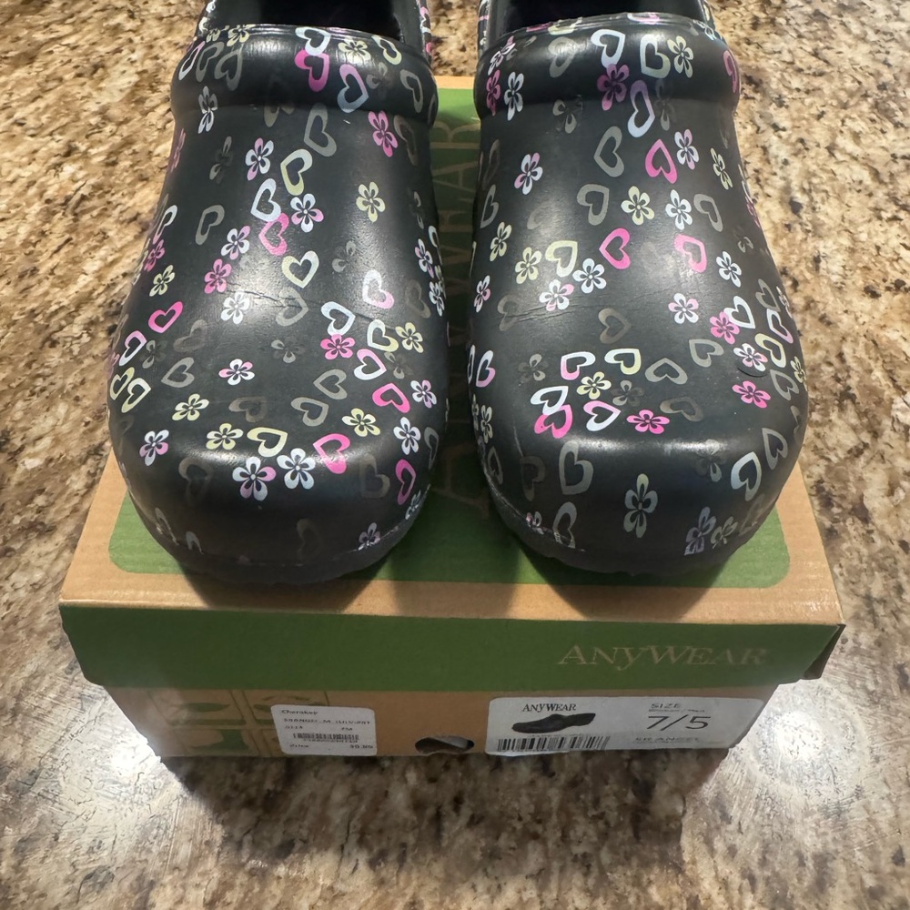 Cherokee AnyWear SR Angel Clogs